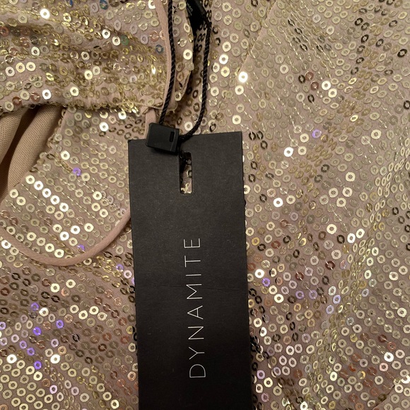 Dynamite sequence halter tank with tags - Picture 2 of 4